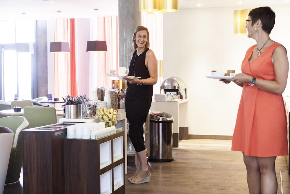 Novotel Centre Hotel