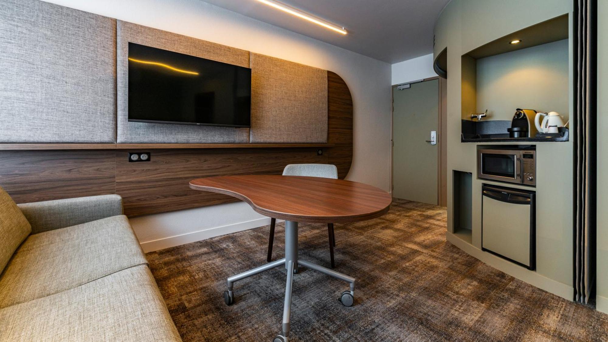 Novotel Centre Hotel 4*